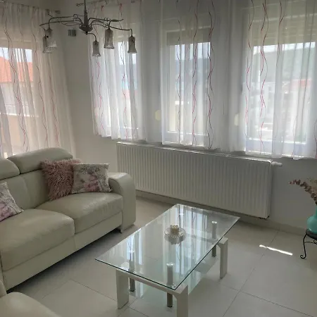 Luxury Sopra Apartamento *